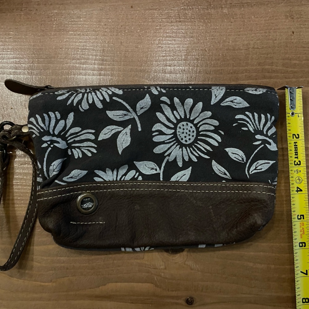$⬇️ Myra Bag Floral Wristlet with Brown Leather Accent. Used once! - Picture 3 of 3